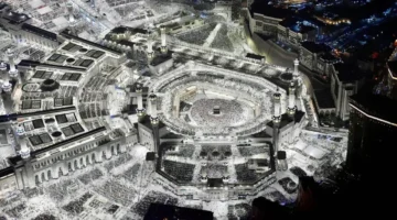 ملايين المصلين يشاركون في ختم القرآن بالحرمين الشريفين